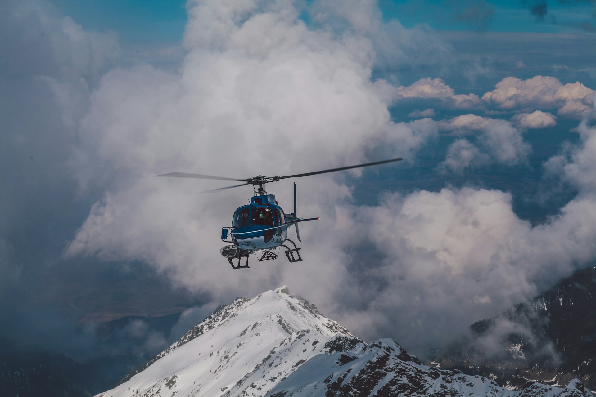 everest helicopter